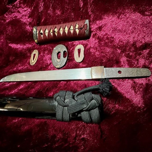 b2ap3_large_Armoury-Antiques-and-Militaria-Tanto-14 ***NOW SOLD***An Early Shinto (1596-1800) Yoroi-Dōshi (Armour Piercing Dagger) in Full Koshirae. - Armoury Antiques | Marlborough Antiques