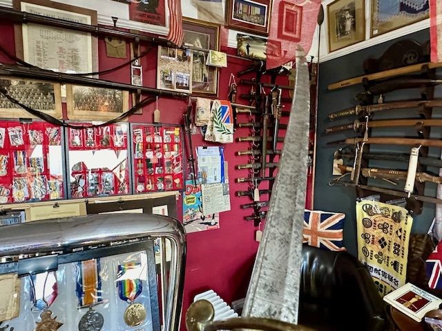 b2ap3_large_Armoury-Antiques-and-Militaria-16 ***New In***An Interesting English Victorian 1822 Pattern Sword with a Captured/ Gifted US Navy Sword Blade. - Armoury Antiques | Marlborough Antiques