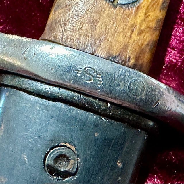 b2ap3_large_FinnishM1927-Bayonet-3 ***NOW SOLD***M1927 Finnish Bayonet and Scabbard. - Armoury Antiques | Marlborough Antiques