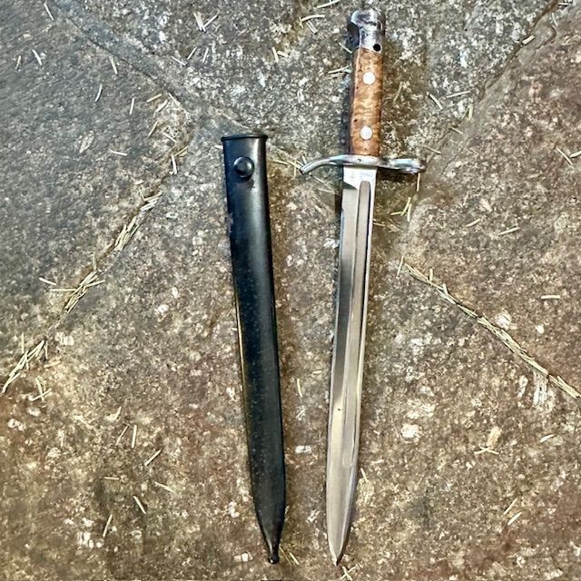 b2ap3_large_FinnishM1927-Bayonet-6 ***NOW SOLD***M1927 Finnish Bayonet and Scabbard. - Armoury Antiques | Marlborough Antiques