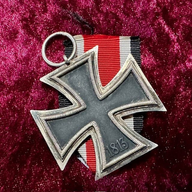 b2ap3_large_Armoury-Antiques-and-Militaria-WW2-Iron-Cross-3 ***New In***Superb WW2 German Iron Cross (EKII) by '65' (Klein & Quenzer' (Isar/ Oernser). - Armoury Antiques | Marlborough Antiques