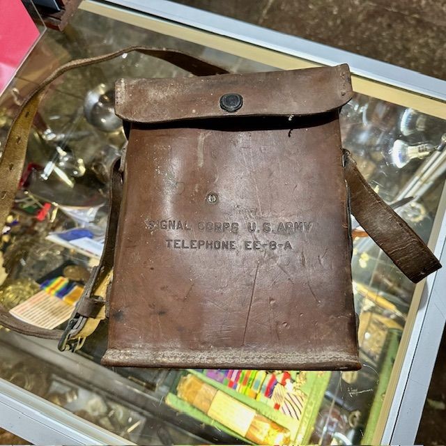b2ap3_large_WW2-US-Telephone-1 ***New In***Two (2) WW2 US Field Telephones - United States EE-8 Type. - Armoury Antiques | Marlborough Antiques