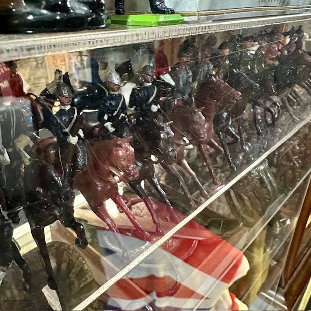b2ap3_large_Armoury-Antiques-and-Militaria-4 ***New In***Huge Collection of WW1 and WW2 Britton's Soldiers and Cavalry. - Armoury Antiques | Marlborough Antiques