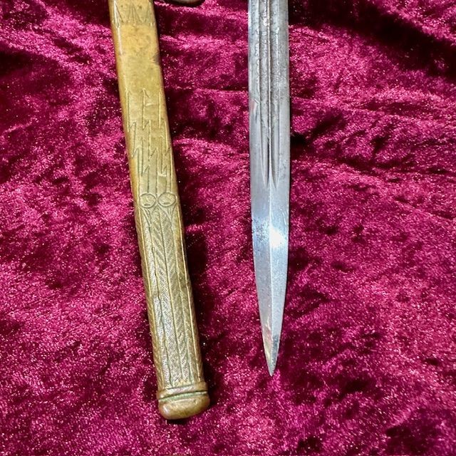 b2ap3_large_WW2-German-Naval-Dagger-9 ***New In***WW2 German Naval Officers Dagger by 'Carl Eickhorn' (1935-1941 Mark). - Armoury Antiques | Marlborough Antiques