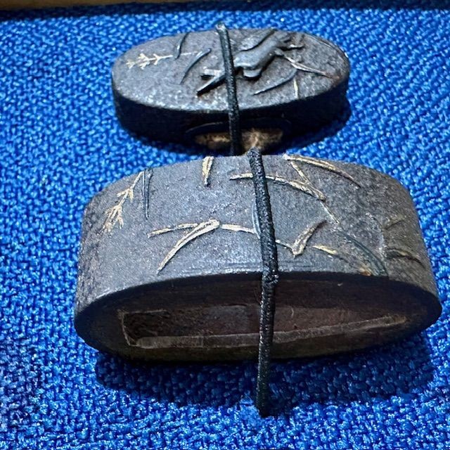 b2ap3_large_18th-Century-Wakizashi-Tsuba-Set-4 ***NOW SOLD***c1800 Wakizashi Sized Fuchi/ Kashira and Tsuba Set (Boxed). - Armoury Antiques | Marlborough Antiques