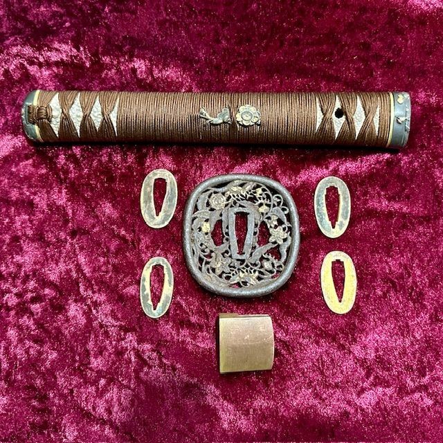 b2ap3_large_Japanese-Sword-Armoury-Antiques-and-Militaria ***New In***A Beautiful Antique Late Shinto1596-1800)/ Shinshinto (1800-1868) Katana in Koshirae. - Armoury Antiques | Marlborough Antiques