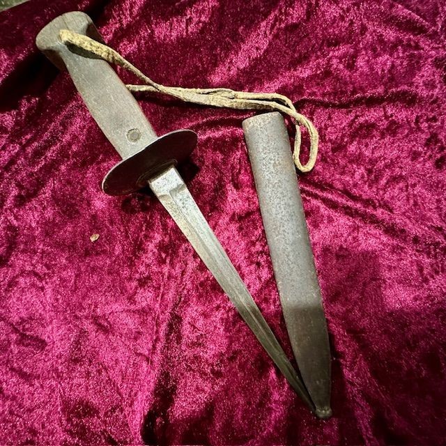 b2ap3_large_WW1-Belgian-Trench-Knife-2 ***New In***A Rare WW1 Belgian Trench Knife and an Untouched WW1 German Butcher Bayonet. - Armoury Antiques | Marlborough Antiques