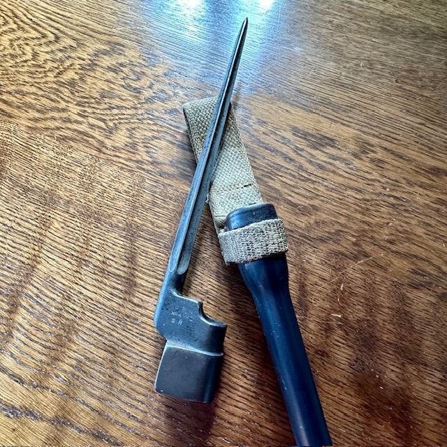 b2ap3_large_Armoury-Antiques-and-Militaria-No-4-Cruciform-Bayonet-7 ***NOW SOLD***Rare No.4 Cruciform Bladed Bayonet with Rare Variation Scabbard and Frog. - Armoury Antiques | Marlborough Antiques