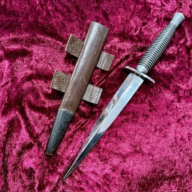 b2ap3_large_3rd-Pattern-FS-Dagger-6 ***New In***WW2 3rd Pattern (1943-1945) FS Dagger in Superb Condition. - Armoury Antiques | Marlborough Antiques