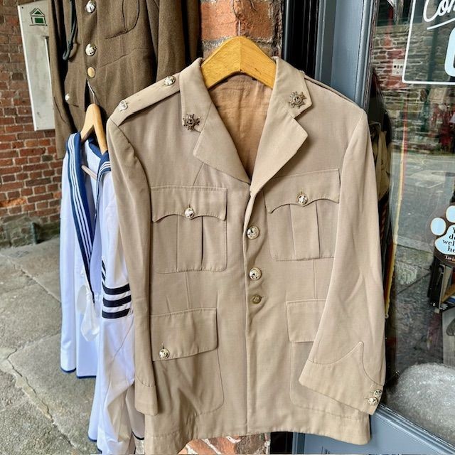 b2ap3_large_Sherwood-Foresters-Uniform-4 ***New In***Major/ Lieutenant Colonel McGuire Sherwood Foresters Uniforms, Hats and Side Cap. - Armoury Antiques | Marlborough Antiques