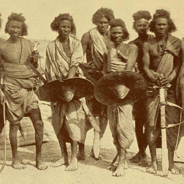 b2ap3_large_Armoury-Antiques-and-Militaria-Beja-Hadendoa1_585x585 ***New In***c1898 Antique Battle of Omdurman Period Sudanese Hadendoa/ Beja Tribal Daggers. - Armoury Antiques | Marlborough Antiques