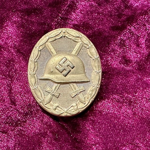 b2ap3_large_WW2-German-Wound-Badge-in-Gold-1 ***NOW SOLD***Superb Very Early Production WW2 German Wound Badge in Gold. - Armoury Antiques | Marlborough Antiques