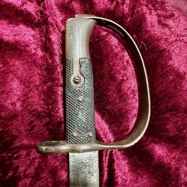 b2ap3_large_Martini-Henry-Bayonet-3 ***New In***c1879 Martini-Henry Artillery/ Pioneer Sword Bayonet. - Armoury Antiques | Marlborough Antiques