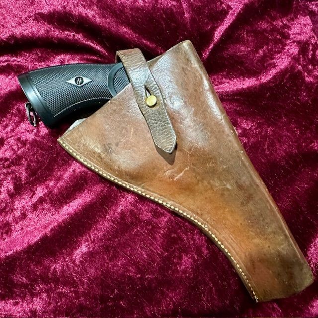 b2ap3_large_Boar-War-Holster-and-MKIV-Revolver--1 ***New In***c1899-1902 Boar War Period Open Top Holster with 'Denix' MKIV Display Revolver. - Armoury Antiques | Marlborough Antiques