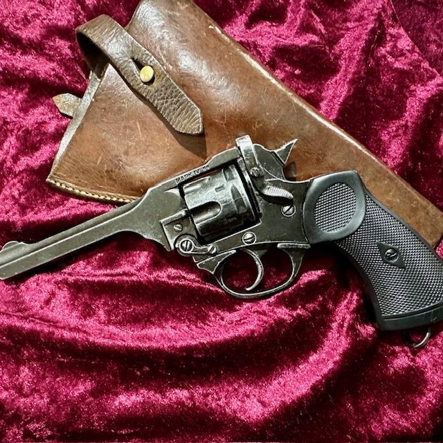 b2ap3_large_Boar-War-Holster-and-MKIV-Revolver--3 ***New In***c1899-1902 Boar War Period Open Top Holster with 'Denix' MKIV Display Revolver. - Armoury Antiques | Marlborough Antiques