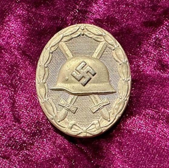 b2ap3_large_Gold-Wound-Badge-1 ***New In***Early WW2 German 1939 Maker Marked Would Badge in Gold. - Armoury Antiques | Marlborough Antiques
