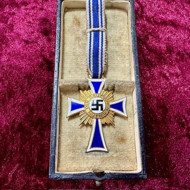 b2ap3_large_WW2-Mothers-Cross-Medal-In-Gold-1 ***New In***Superb WW2 Cased Mother's Cross in Gold. - Armoury Antiques | Marlborough Antiques