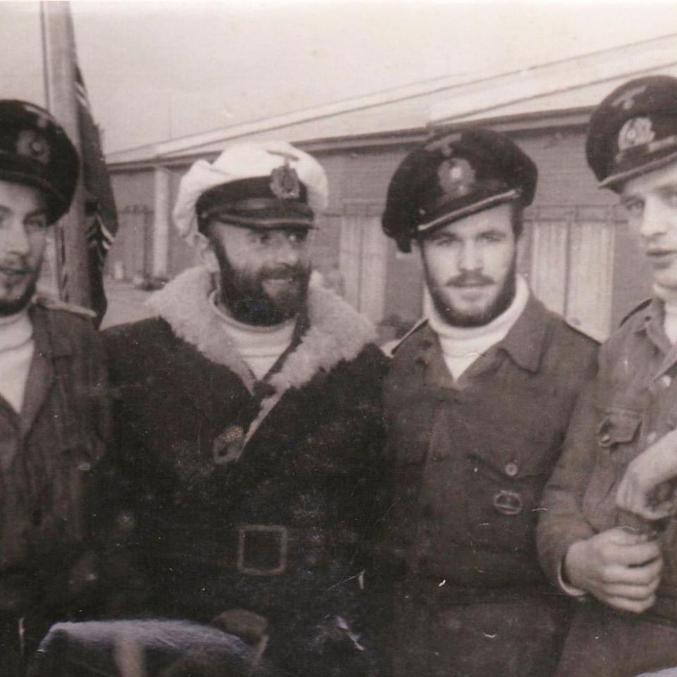 b2ap3_large_U-Boat-Crew ***NOW SOLD***A Rare WW2 German U-Boat Clasp in Silver. - Armoury Antiques | Marlborough Antiques