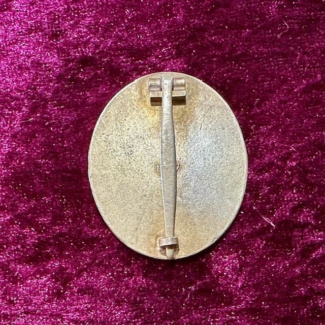 b2ap3_large_WW2-Gold-Wound-Badge-2 ***NOW SOLD***Early 1939 Heavy Weight WW2 German Gold Wound Badge Maker Marked. - Armoury Antiques | Marlborough Antiques