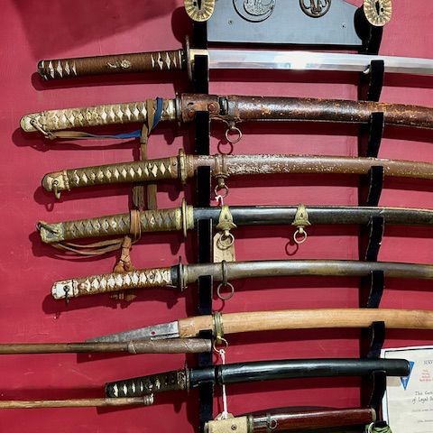 b2ap3_large_Armoury-Antiques-and-Militaria-Japanese-Swords ***NOW SOLD***A Selection of Original Nihon-To (Japanese Swords). - Armoury Antiques | Marlborough Antiques