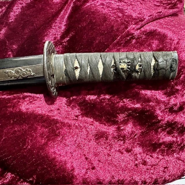 b2ap3_large_Kanemoto-School-Wakizashi-2 ***NOW SOLD***c1700 Mino-Den Kanemoto School Fully Mounted Wakizashi. - Armoury Antiques | Marlborough Antiques