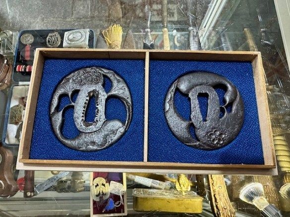 b2ap3_large_Daisho-Tsuba-Set_585x585 ***New In***Boxed Antique c1735 Signed Daisho Oda Satsuma Tsuba Set in Tsuchmei Finish. - Armoury Antiques | Marlborough Antiques