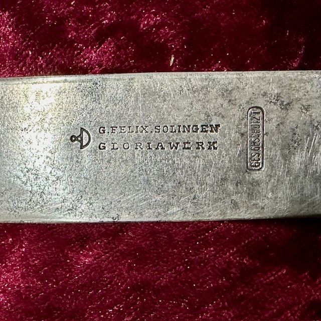 b2ap3_large_Hitler-Youth-Dagger-6 ***NOW SOLD***Early 1938 'Blut und Ehre' Etched Hitler Youth (HJ) Dagger by Rare Maker. - Armoury Antiques | Marlborough Antiques