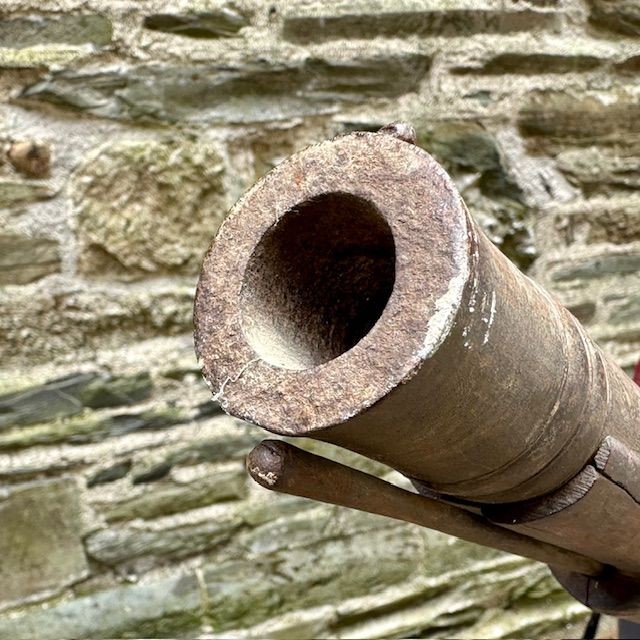 b2ap3_large_Jaipur-Rampart-Gun-5 ***New In***Thank you Job for modelling for scale - Job is over 5'10"! Huge Antique 17th/ 18th Century Jaipur Matchlock Rampart Gun. - Armoury Antiques | Marlborough Antiques