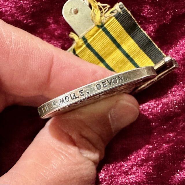 b2ap3_large_Africa-General-Service-Medal-2 ***New In**1953-1956 Medal EIIR Young Head Africa General Service Medal with Kenya Bar. - Armoury Antiques | Marlborough Antiques