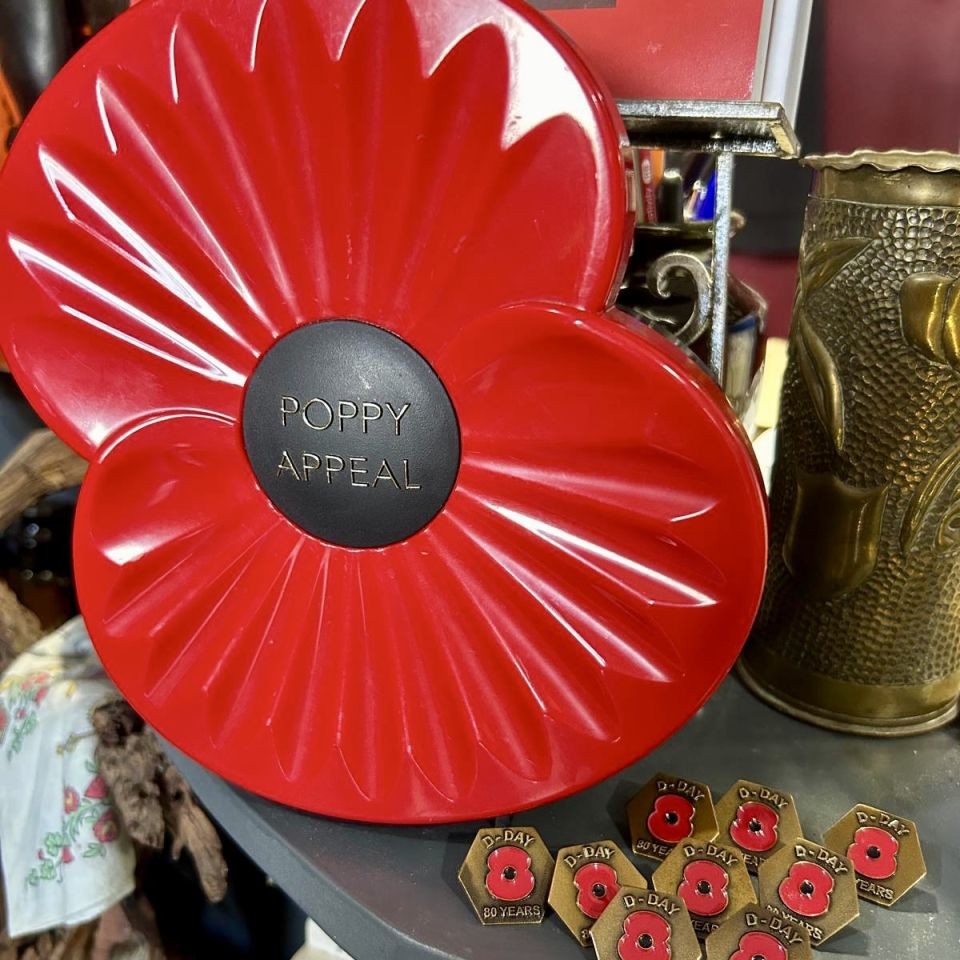 b2ap3_large_D-DAY ***Our D-Day '6 June 1944' Collection Poppy Tin***We Collect with Pride... - Armoury Antiques | Marlborough Antiques