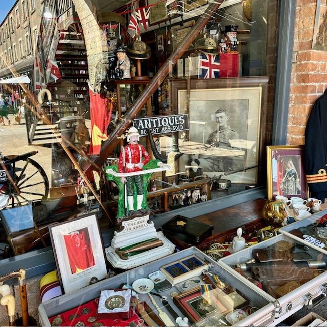 b2ap3_large_Armoury-Antiques-and-Militaria-11 ***A Warm Welcome Awaits You Here at Armoury Antiques and Militaria*** - Armoury Antiques | Marlborough Antiques