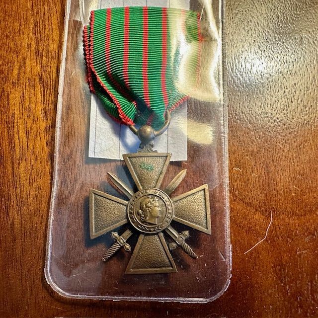 b2ap3_large_WW1-French-Medal-2 ***New Arrivals***Medals and Militaria. - Armoury Antiques | Marlborough Antiques