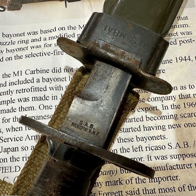 b2ap3_large_US-M4-Knife-2 ***New In***Siamese Type 45 Bayonet and a US M4 (1940-1950). - Armoury Antiques | Marlborough Antiques