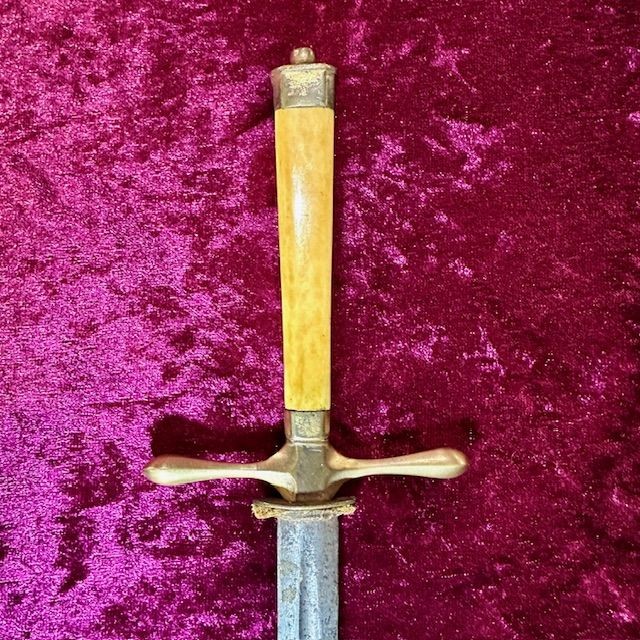 b2ap3_large_c1804-English-Naval-Dirk-2 ***NOW SOLD***A Superb c1804 Georgian Naval Dirk. - Armoury Antiques | Marlborough Antiques