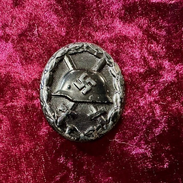 b2ap3_large_Armoury-Antiques-and-Militaria-7 ***SELLING FAST***Original WW2 German Awards, Medals and Badges. - Armoury Antiques | Marlborough Antiques