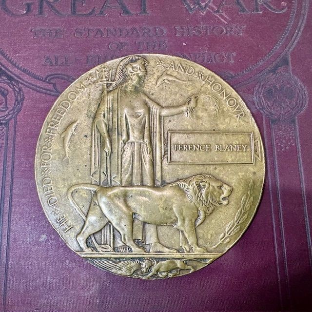 b2ap3_large_Gallipoli-Deat-Plaque-1 ***New In***A Gallipoli 'Battle of Krithia' Death Plaque. - Armoury Antiques | Marlborough Antiques