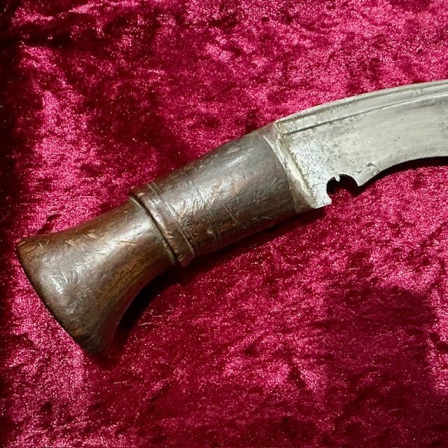 b2ap3_large_WW1-Kukri-1 ***New In***WW1 1917 Dated Kukri. - Armoury Antiques | Marlborough Antiques