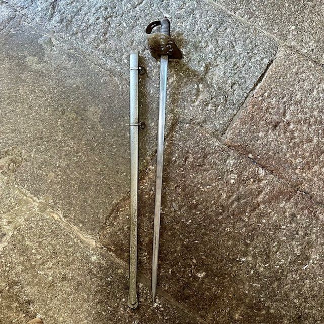 b2ap3_large_1897-Victorian-Sword-4 ***NOW SOLD***Swords and Militaria. - Armoury Antiques | Marlborough Antiques