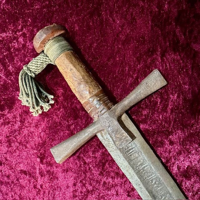 b2ap3_large_Kaskara-1 ***Just In - Two Antique Sudanese Kaskara Swords*** - Armoury Antiques | Marlborough Antiques