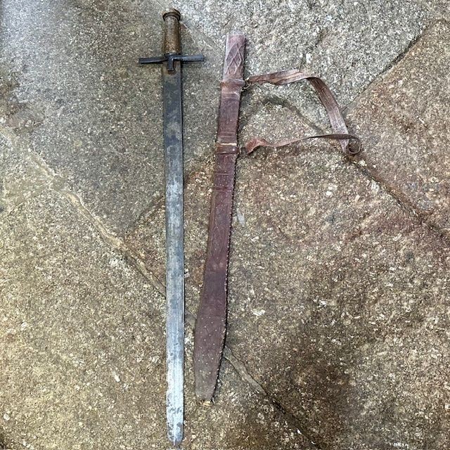 b2ap3_large_Kaskara-4 ***Just In - Two Antique Sudanese Kaskara Swords*** - Armoury Antiques | Marlborough Antiques