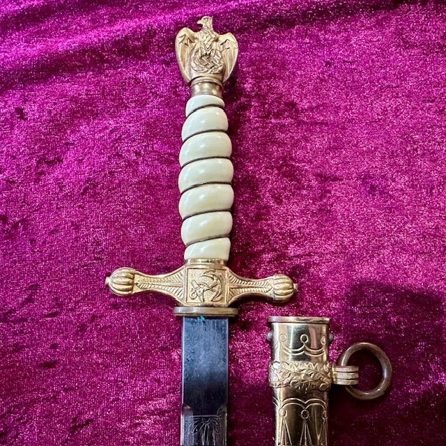 b2ap3_large_WW2-German-Naval-Dagger-1 ***NOW SOLD***WW2 1938 Pattern German Naval Officer's Dagger by 'Carl Eickhorn' (1936-1941 Mark). - Armoury Antiques | Marlborough Antiques