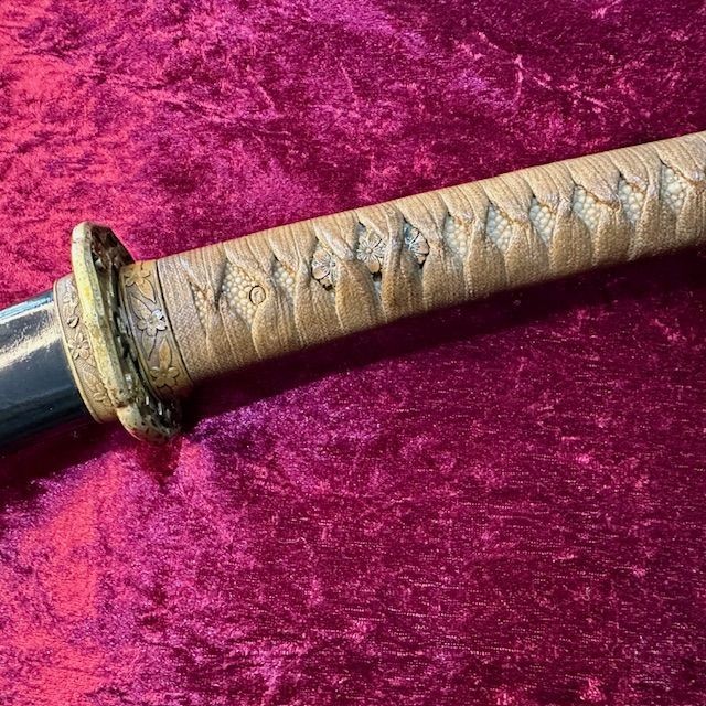 b2ap3_large_Emura-2 ***NOW SOLD***Shingunto Mounted Gendai-To by 'Chounsai Emura' (長運斉江村作). - Armoury Antiques | Marlborough Antiques