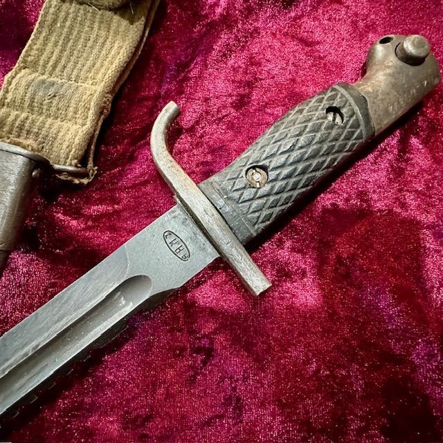 b2ap3_large_WKC-Bayonet-2 20th June 2025 -New In: Interesting Selection! - Armoury Antiques | Marlborough Antiques