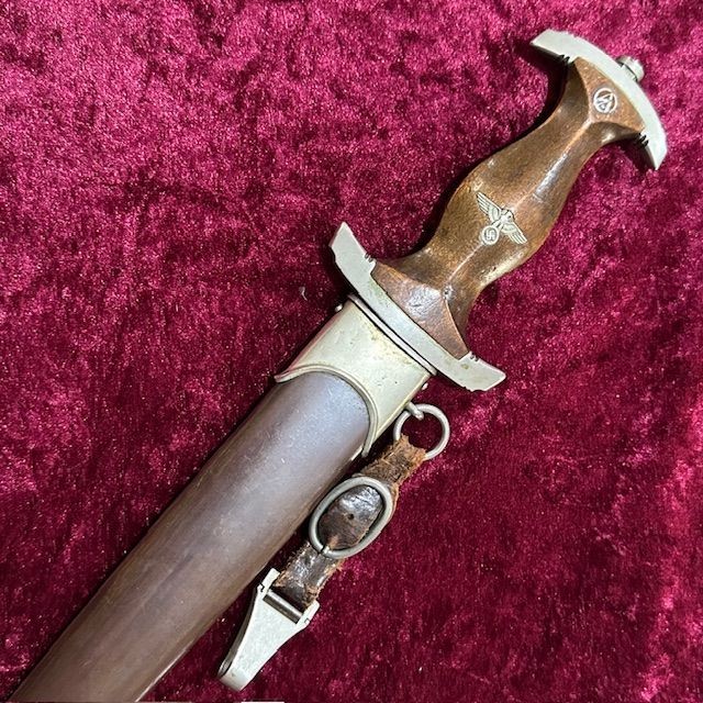 b2ap3_large_SA-1933-Dagger-1- ***New In***Early 1933 Pattern SA Dagger by 'Carl Eickhorn' in Near Mint Condition. - Armoury Antiques | Marlborough Antiques