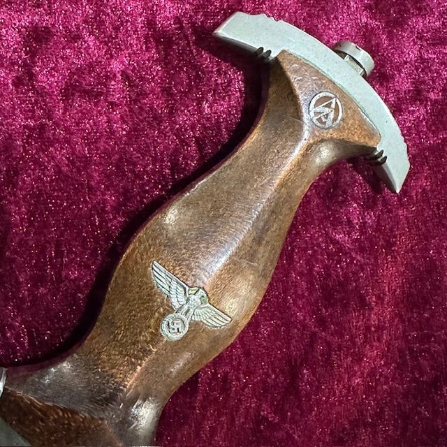 b2ap3_large_SA-1933-Dagger-2 ***New In***Early 1933 Pattern SA Dagger by 'Carl Eickhorn' in Near Mint Condition. - Armoury Antiques | Marlborough Antiques