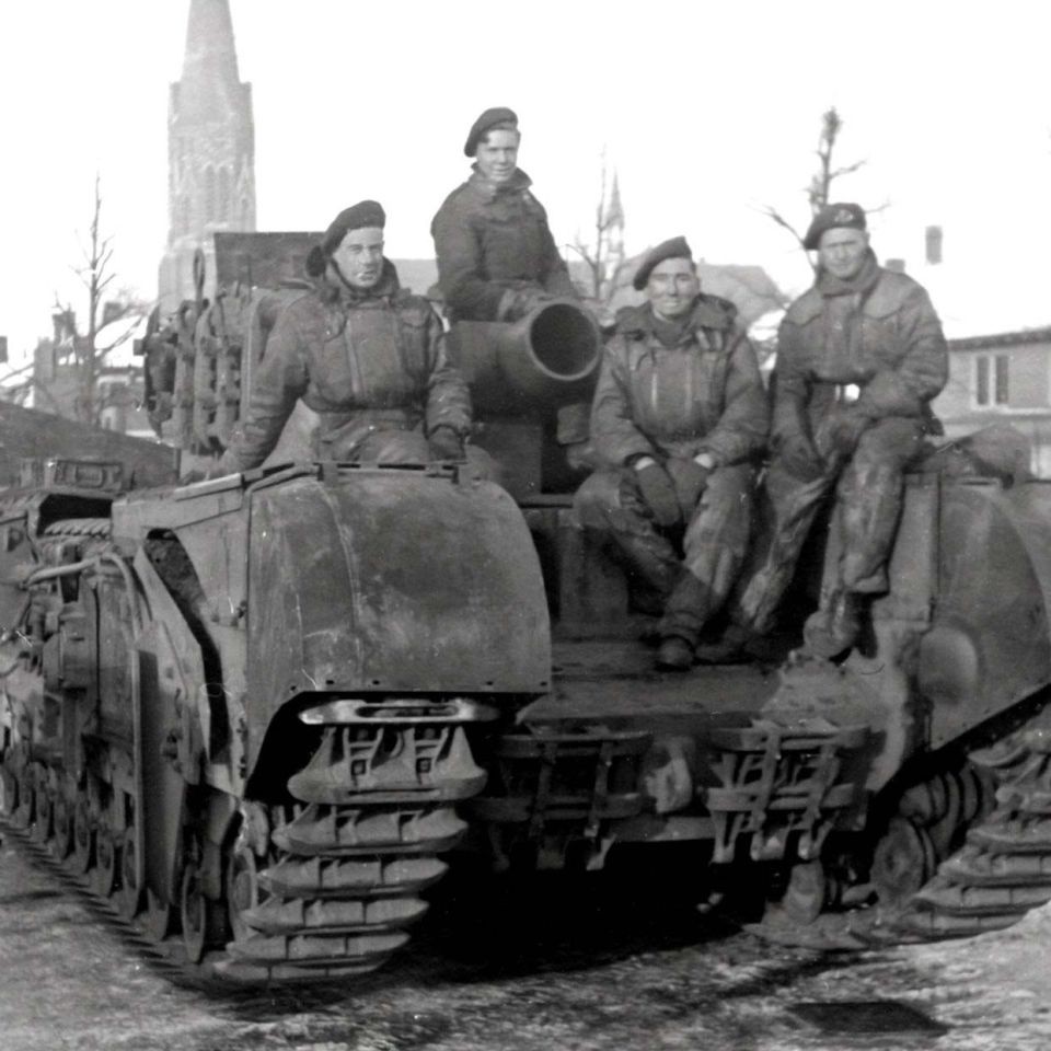 b2ap3_large_Churchill-Tank-A WW2 Scope Maker Marked and Dated with Provenance. - Armoury Antiques | Marlborough Antiques