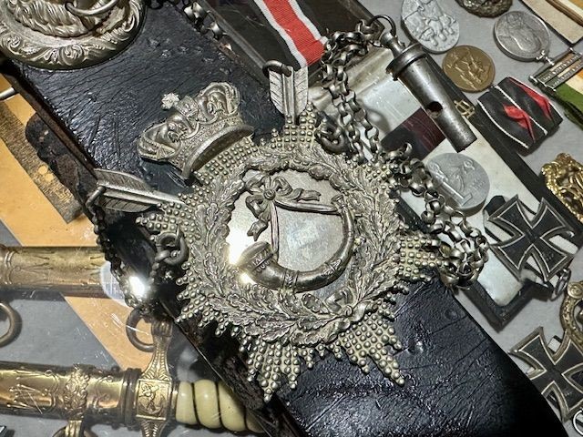 b2ap3_large_KSLI- ***New In***Victorian 2nd Boer War (1899-1902) Solid Silver Mounted King's Shropshire Light Infantry Officers Cross Belt and Pouch. - Armoury Antiques | Marlborough Antiques