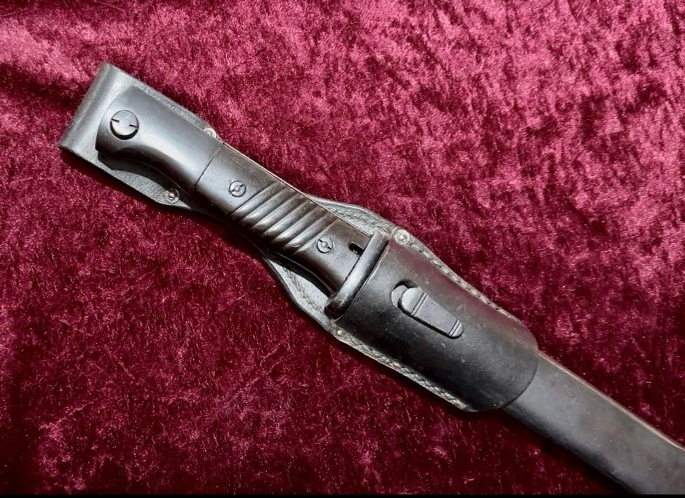 b2ap3_large_K98 ***New In***Mint Condition WW2 German K98 Bayonet and Frog. - Armoury Antiques | Marlborough Antiques