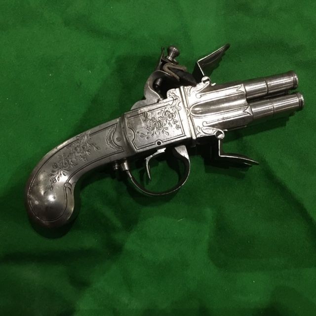 b2ap3_large_Armoury-Antiques-and-Militaria ***NOW SOLD***A Rare Antique c1780 All Steel 4 Barrelled Flintlock Percussion Pistol. - Armoury Antiques | Marlborough Antiques