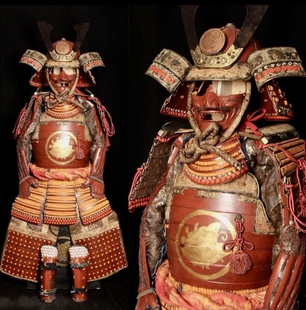 ***New In***Shōwa (昭和時代) Period (1926-1989) Yoroi (Japanese Armour) Complete with Hitsu (Armour Box).